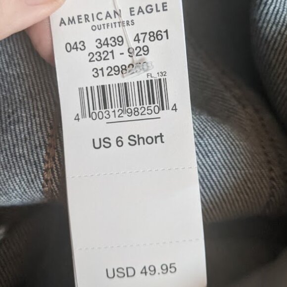American Eagle - Curvy Mom Jean Stretch 2321 | Size 6 Short | Breezy Blue - Picture 5 of 15